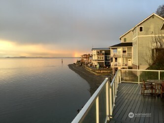 692 Maple Grove Road Camano Island, WA 98282 - Photo 6 of 39 Gallery Image 6