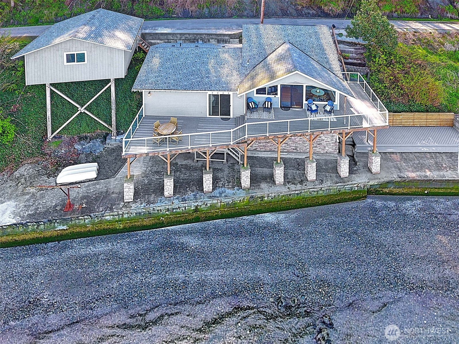 692 Maple Grove Road Camano Island, WA 98282 - Photo 7 of 39 Gallery Image 7