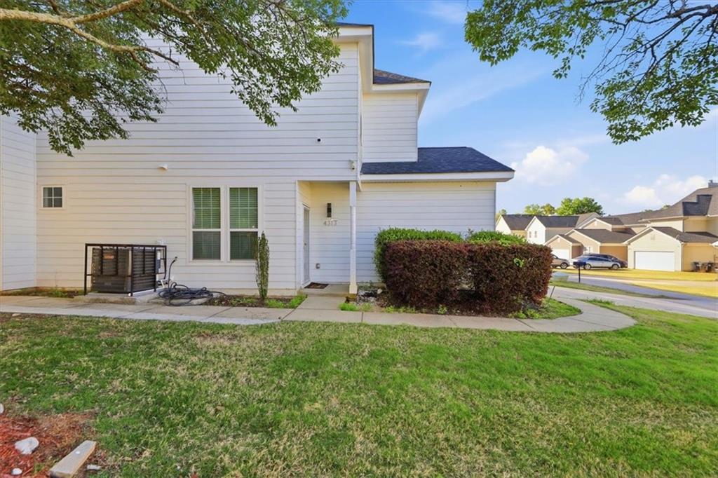 4313 Ben Hill Road Atlanta, GA 30349 - Photo 3 of 42