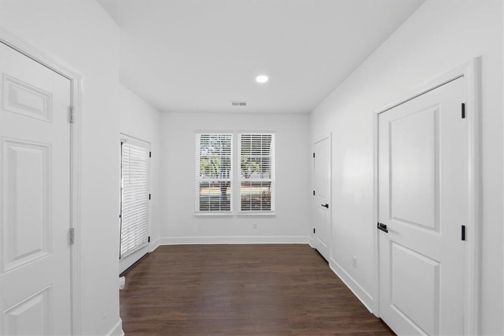 4313 Ben Hill Road Atlanta, GA 30349 - Photo 6 of 42