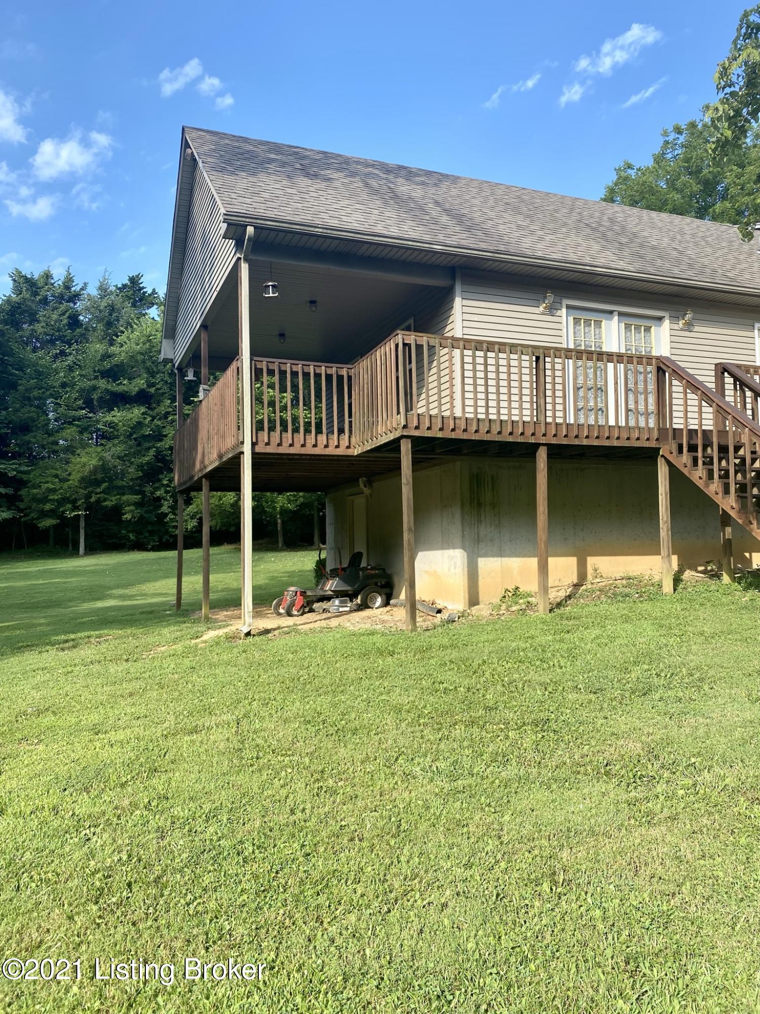 558 Doe Haven Road Ekron, KY 40117 - Photo 9 of 55 633E7F3D-F19A-4AF4-94D6-FF42FF23BA8E