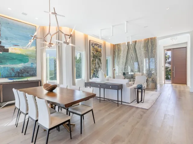 $9,950,000 | 111 Mariner Beach Lane, Vero Beach, FL 32963