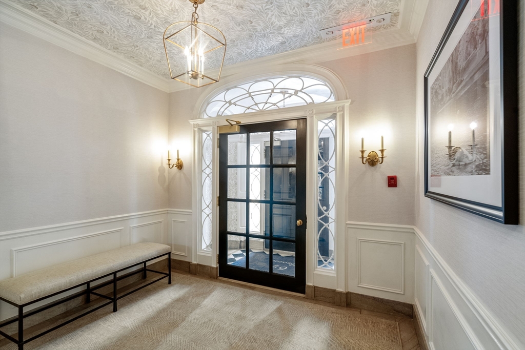62 Beacon Street, Unit 3 Boston, MA 02108 - Photo 23 of 25 a view of an entryway with front door