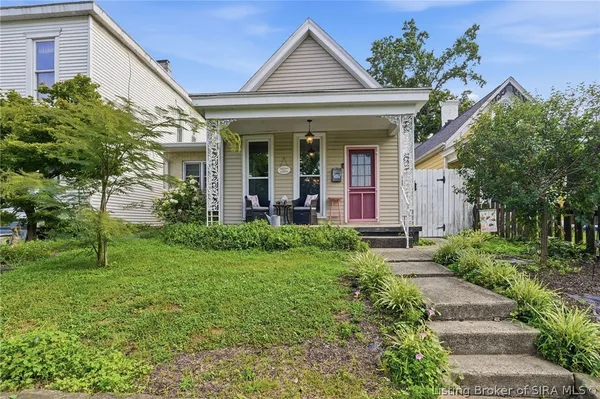 $285,000 | 952 West Main Street, Madison, IN 47250