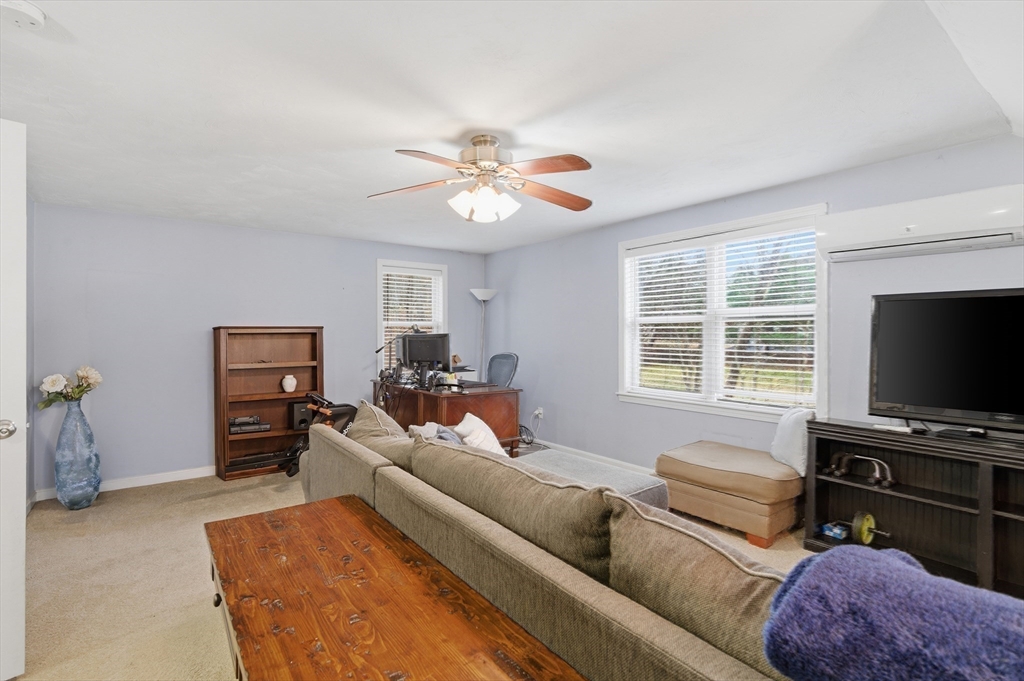 63 Klondike Road Dudley, MA 01571 - Photo 32 of 38