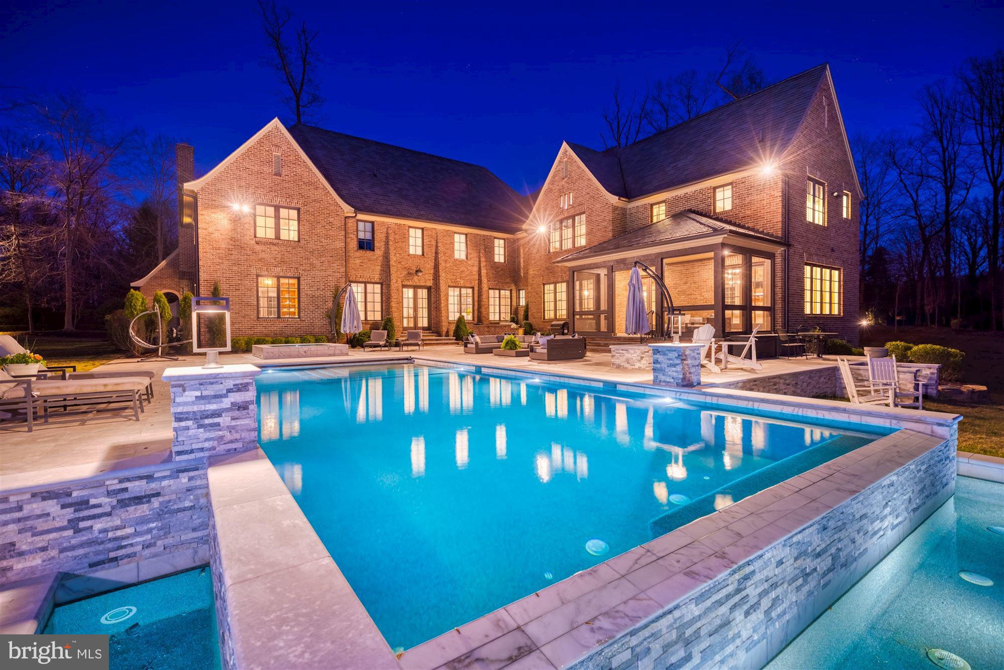 7720 Georgetown Pike McLean, VA 22102 - Photo 32 of 70 43’ infinity gunite pool