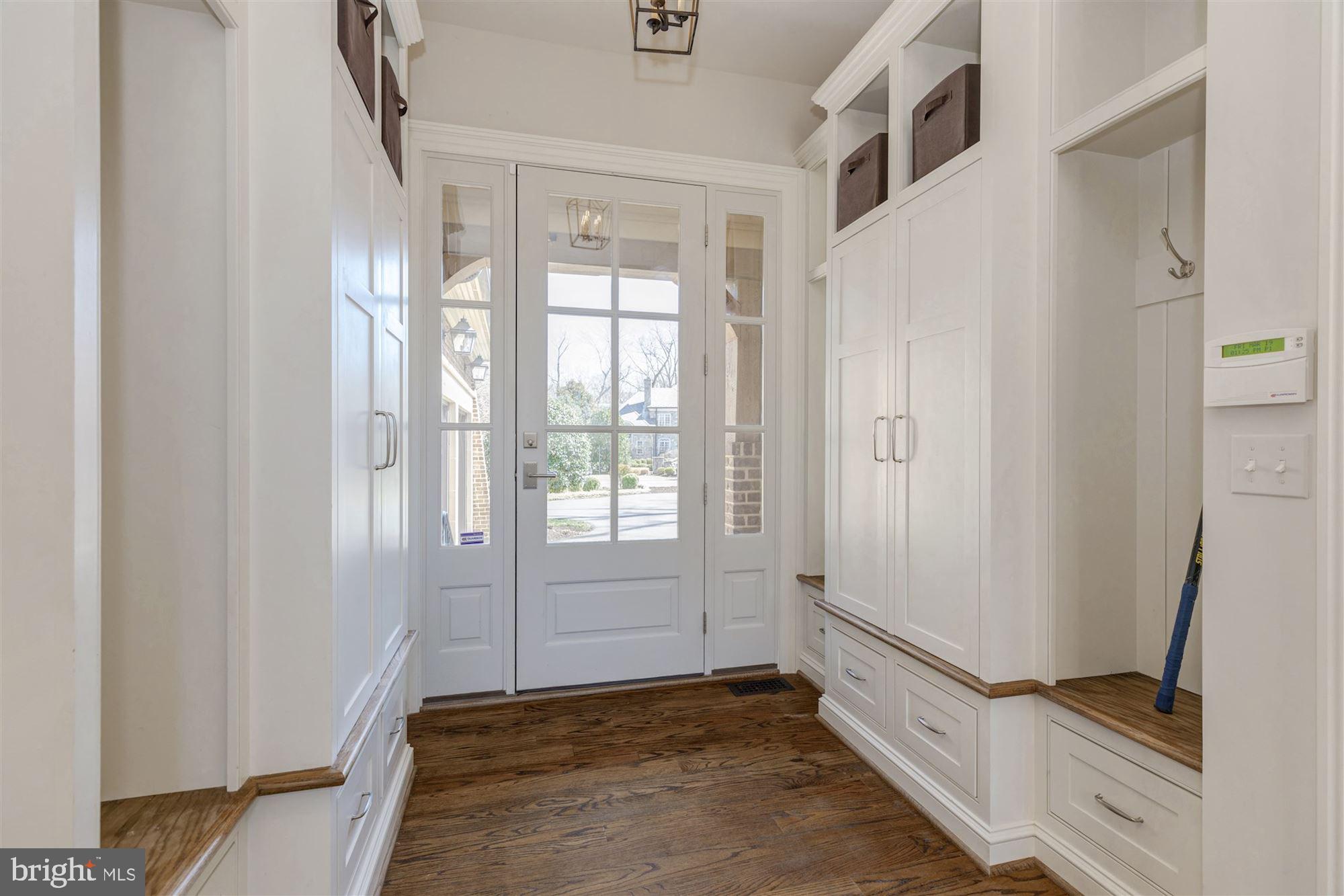 7720 Georgetown Pike McLean, VA 22102 - Photo 33 of 70 Mudroom