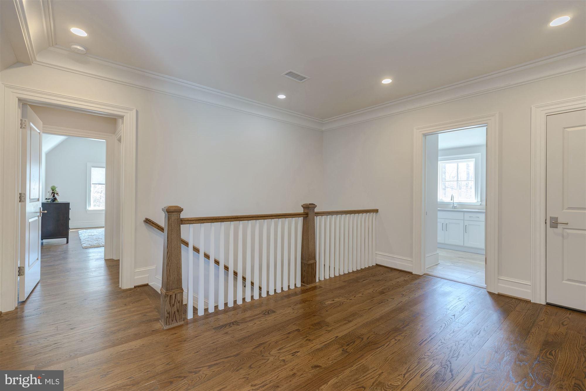 7720 Georgetown Pike McLean, VA 22102 - Photo 54 of 70 Casual Upper Foyer