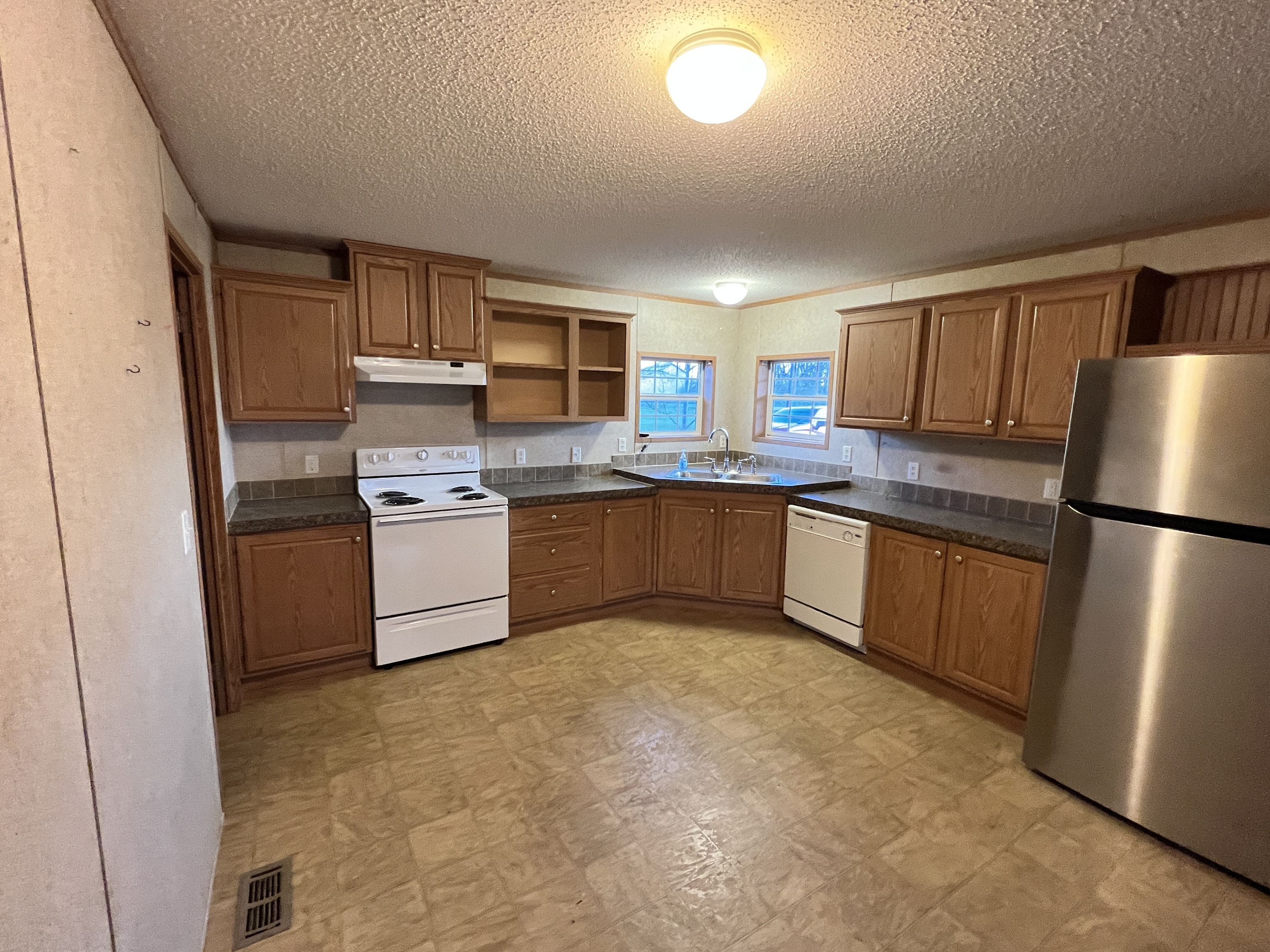 4630 Indianapolis Road Columbus, IN 47203 - Photo 6 of 15 Gallery Image 6