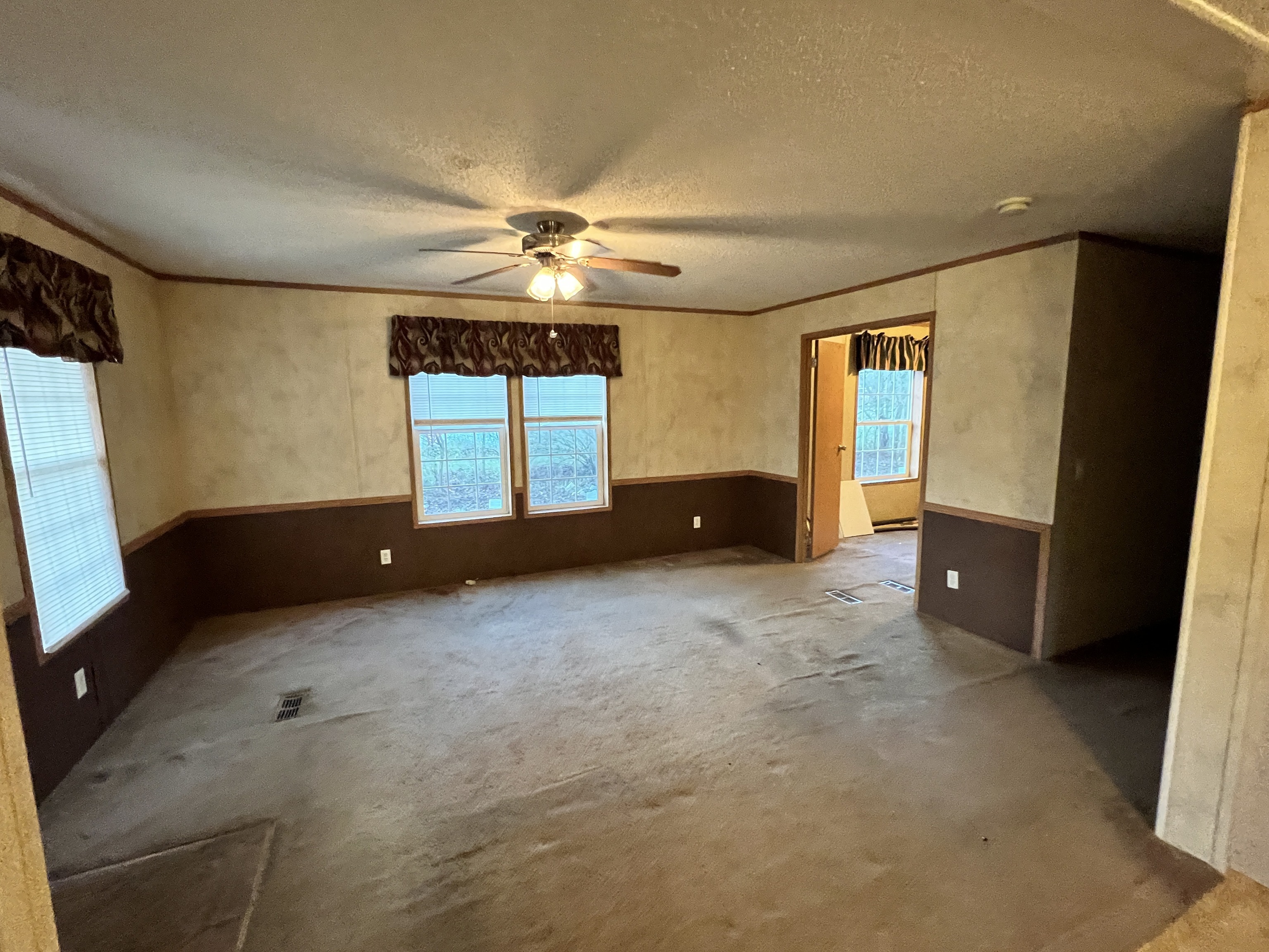 4630 Indianapolis Road Columbus, IN 47203 - Photo 7 of 15 Gallery Image 7