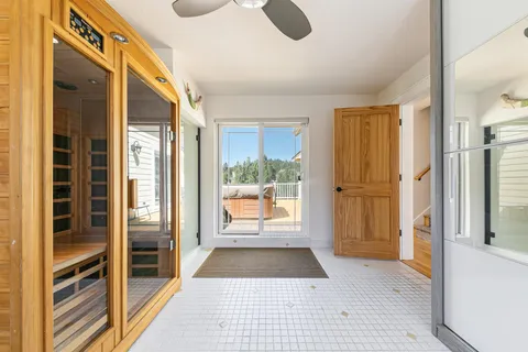 $2,590,000 | 10050 Southeast River Street, Truckee, CA 96161