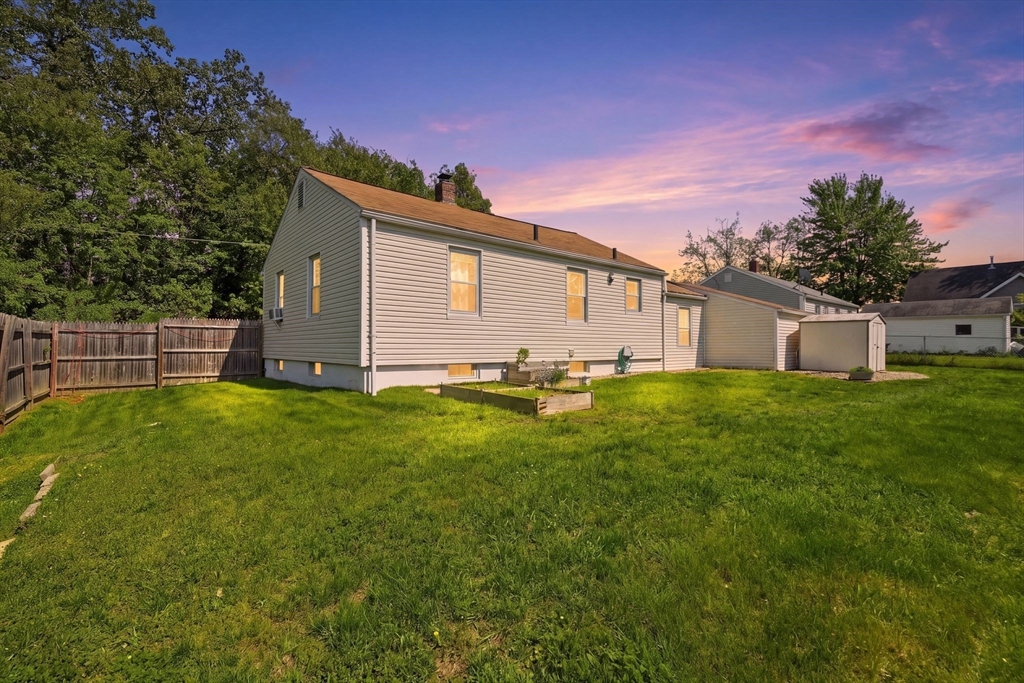 44 Harding Street Springfield, MA 01109 - Photo 2 of 35