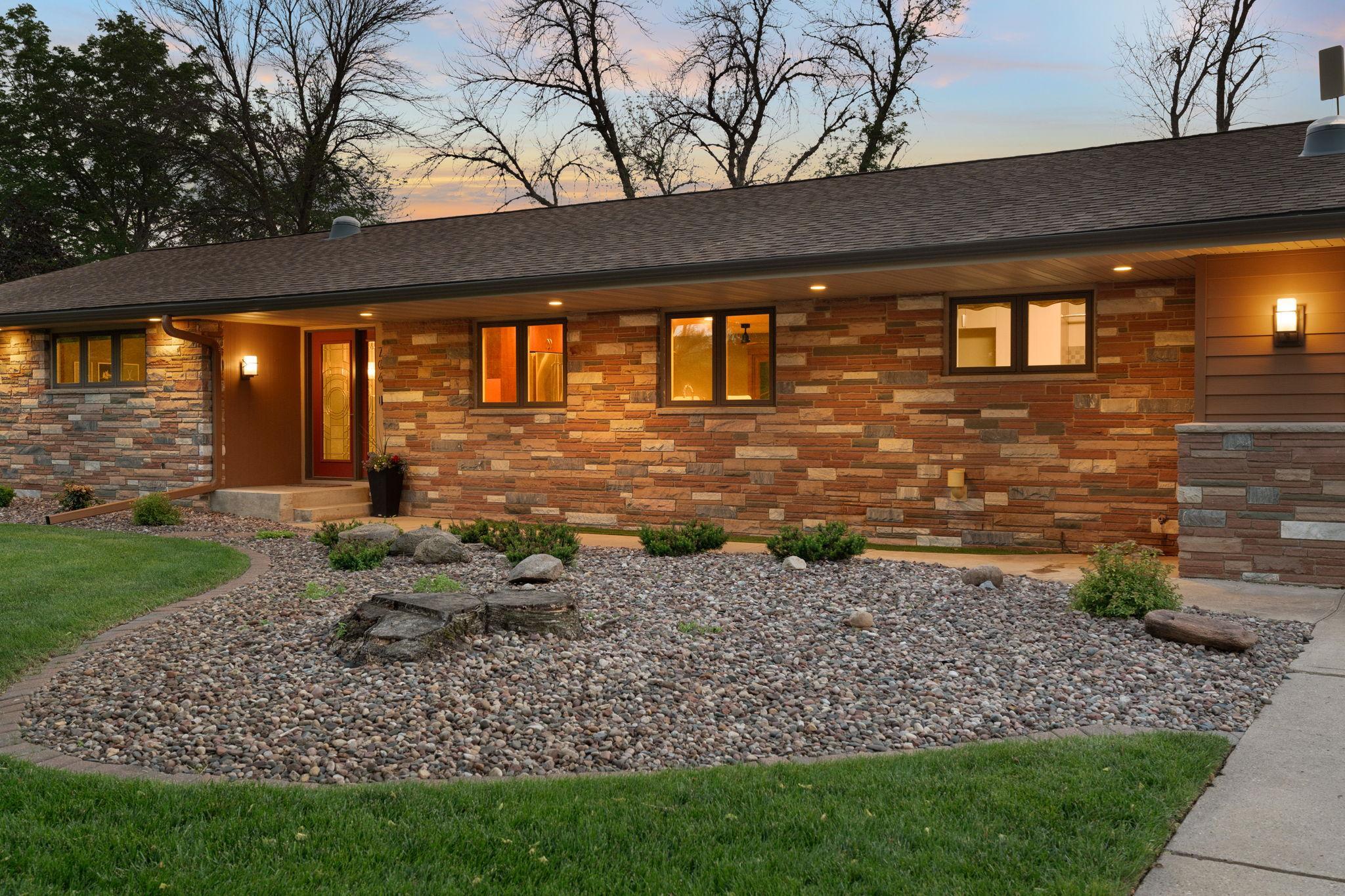 706 23rd Street Southwest Austin, MN 55912 - Photo 2 of 45