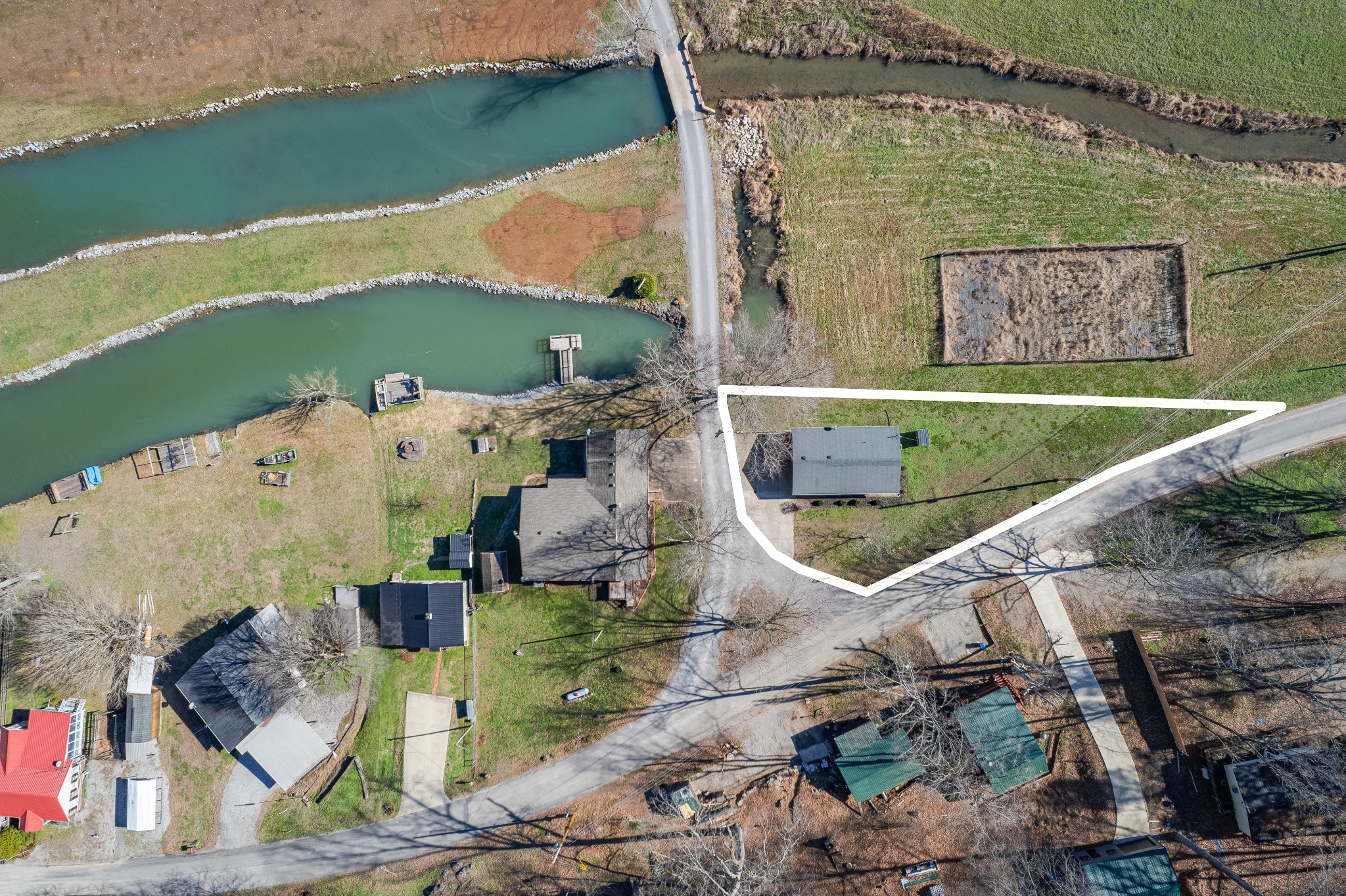 807 Clear Creek Road Pulaski, TN 38478 - Photo 49 of 68 an aerial view of a house with a yard