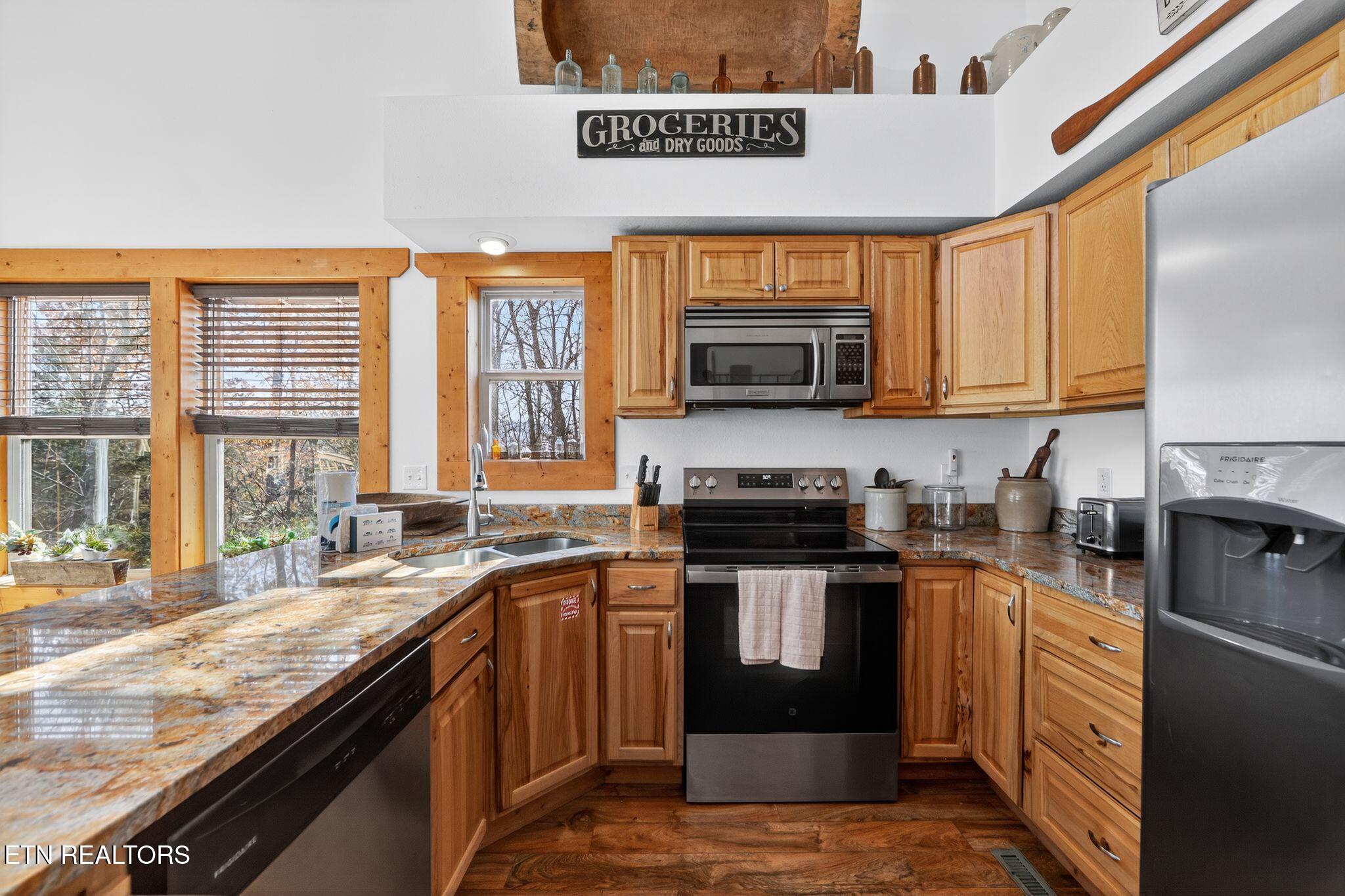 945 Cedar Springs Valley Road Sevierville, TN 37876 - Photo 19 of 44 23