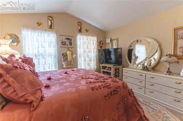 4112 Diamond Ridge View Colorado Springs, CO 80918 - Photo 23 of 28