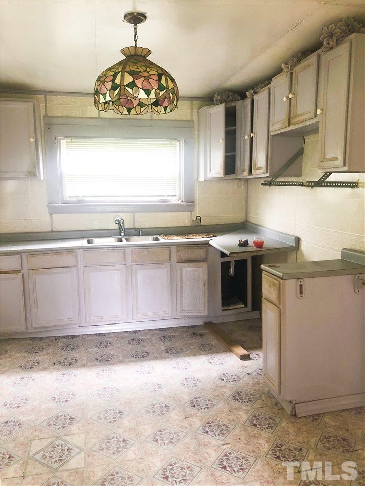 9909 Ridgeville Road Leasburg, NC 27291 - Photo 3 of 16