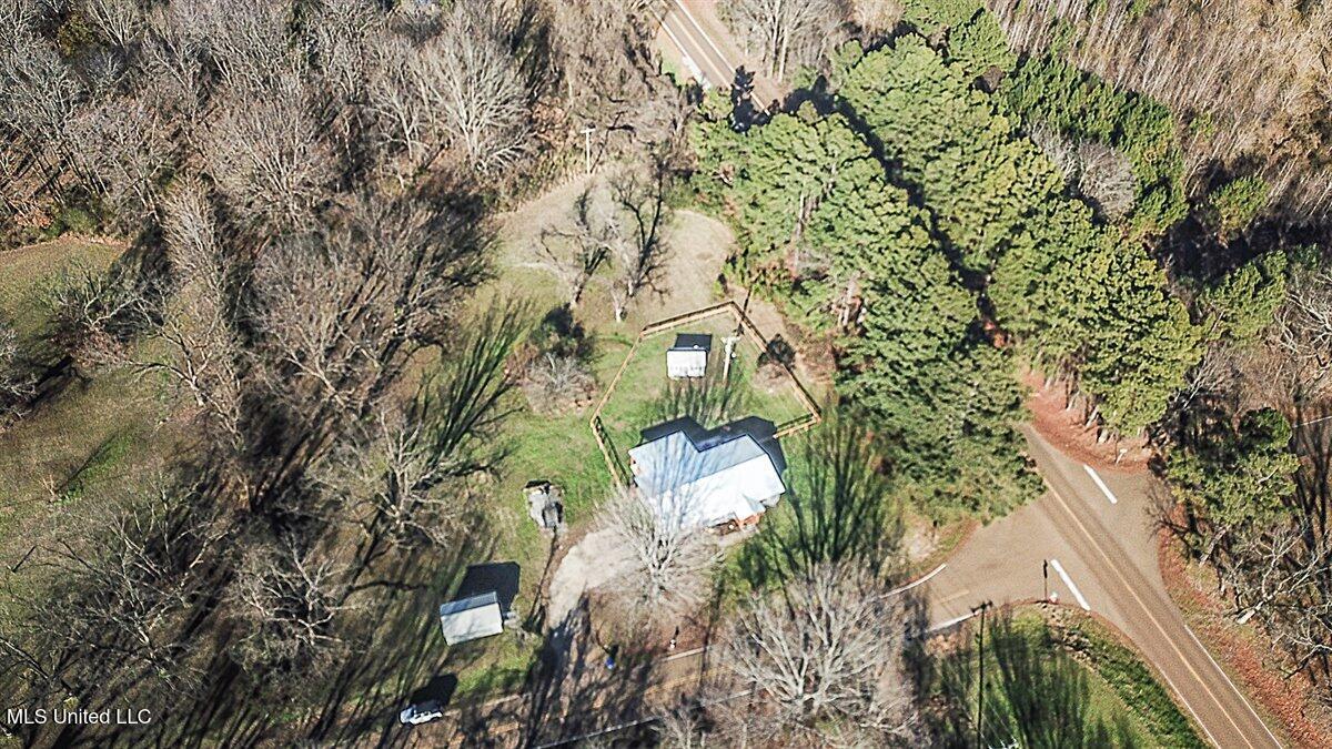 5018 Days Road Lake Cormorant, MS 38641 - Photo 21 of 27 02-DJI_0410-1