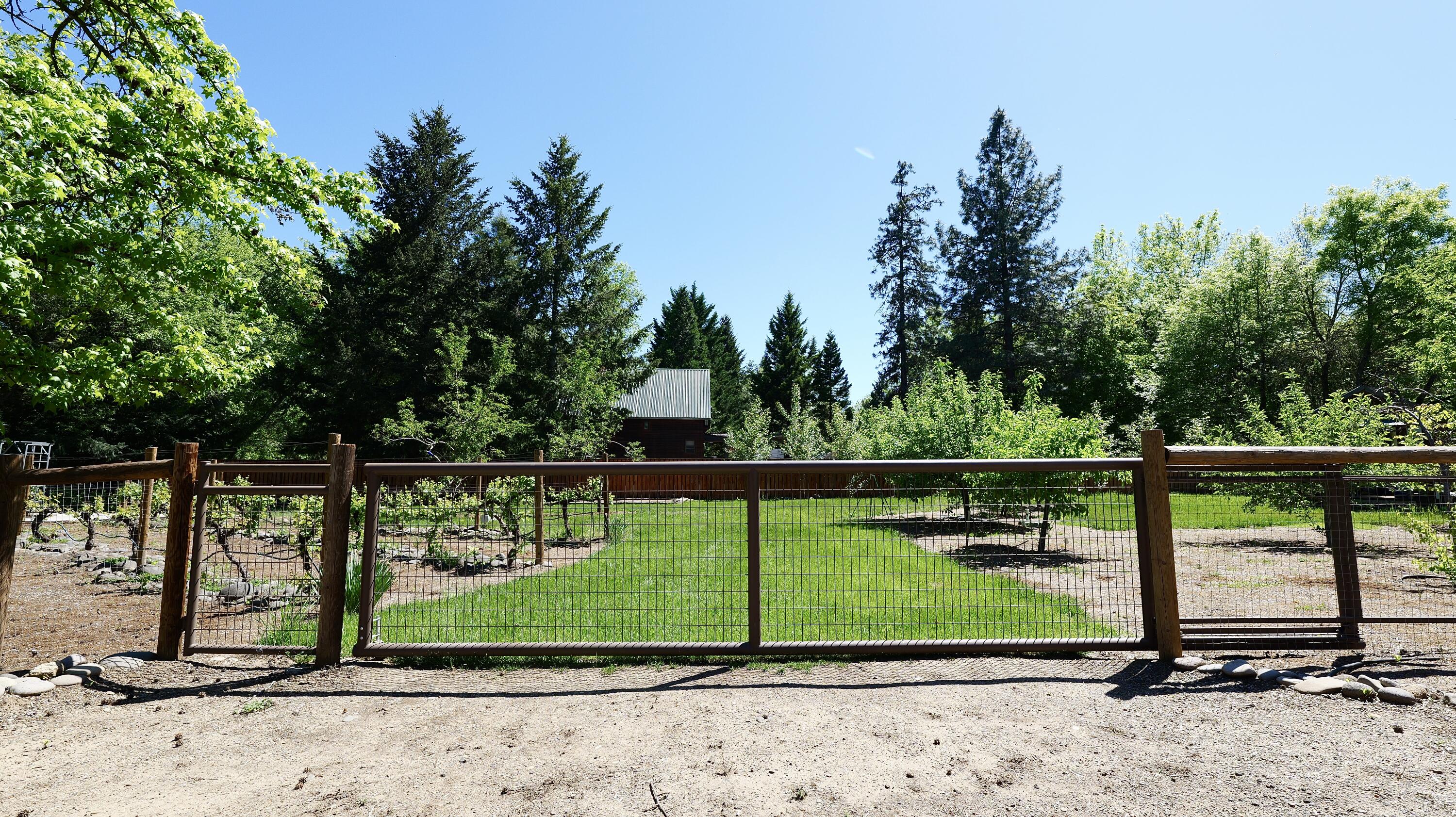 343 Rene Drive Shady Cove, OR 97539 - Photo 107 of 152 Fenced