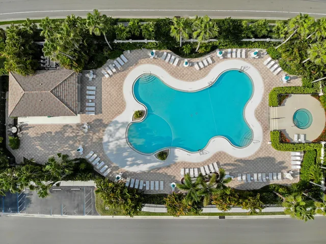 $310,000 | 7071 Torrey Pines Circle, Port St. Lucie, FL 34986