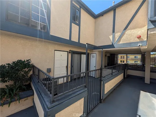 $570,000 | 1814 South Eighth Avenue, Unit Q, Monrovia, CA 91016