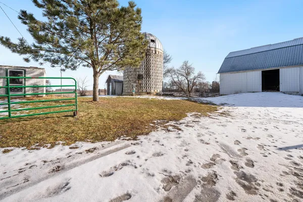 $399,000 | 87225 600th Avenue, Alpha, MN 56111