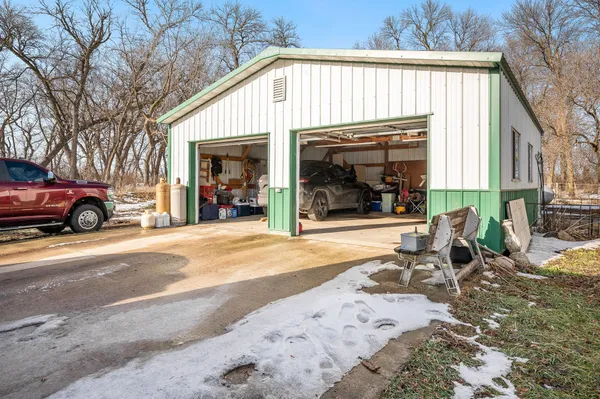 $399,000 | 87225 600th Avenue, Alpha, MN 56111