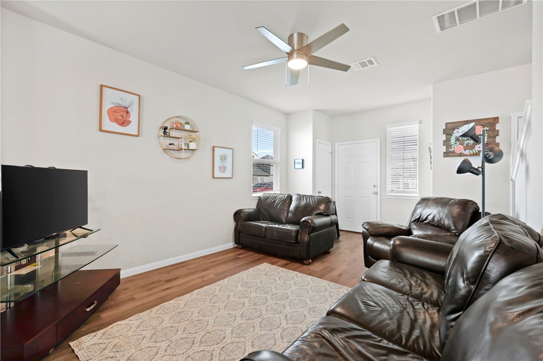 984 Rice Drive Bryan, TX 77803 - Photo 3 of 15