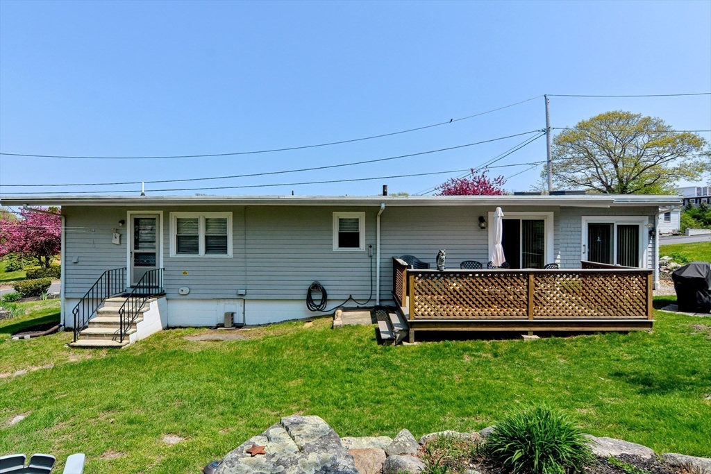 16 Warwick Road, Unit WINTER Gloucester, MA 01930 - Photo 4 of 25