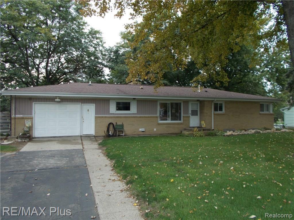 1775 Mayfield Road Lapeer, MI 48446 - Photo 1 of 18 DSCN2981.JPG