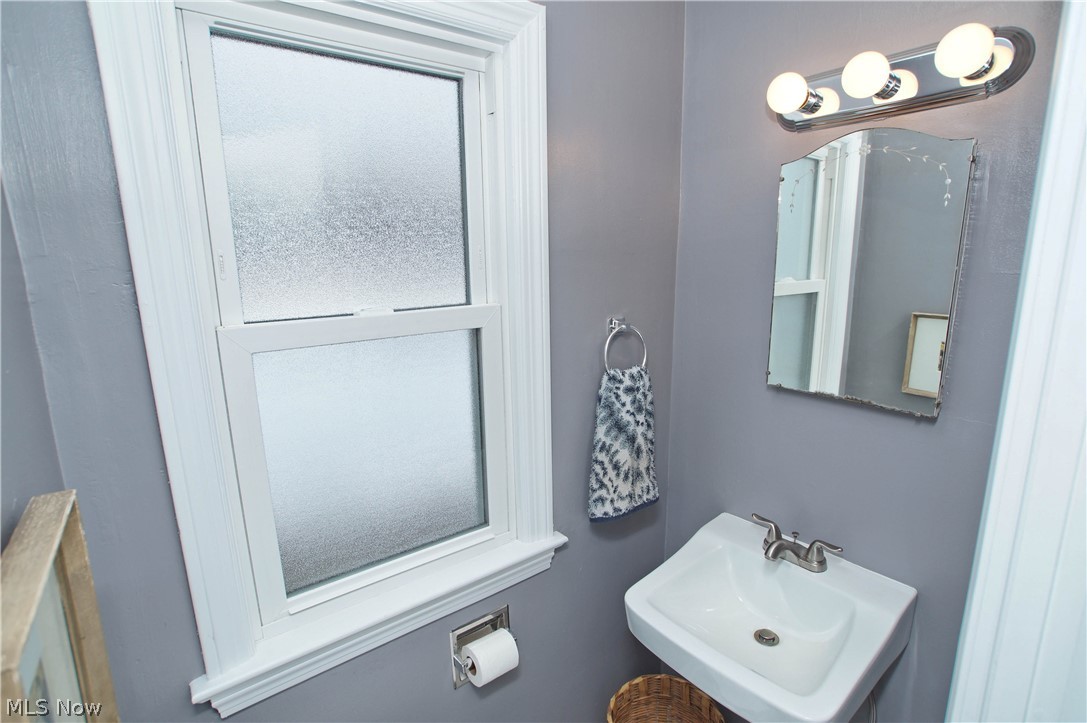 4450 Lander Road Chagrin Falls, OH 44022 - Photo 14 of 32 Gallery Image 14