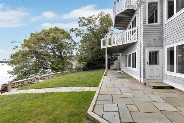$1,999,500 | 90 Lakewood Drive, Mashpee, MA 02649