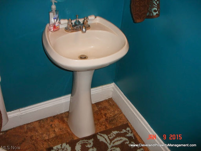 3305 East Overlook Road Cleveland Heights, OH 44118 - Photo 17 of 20