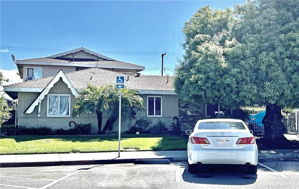 2458 Chanslor Pomona - Ample street parking in front