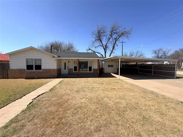 $135,000 | 411 North River Street, Seymour, TX 76380