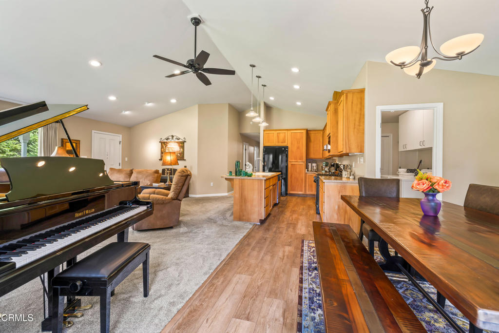 31195 Brush Creek Road Fort Bragg, CA 95437 - Photo 17 of 36 Living Area