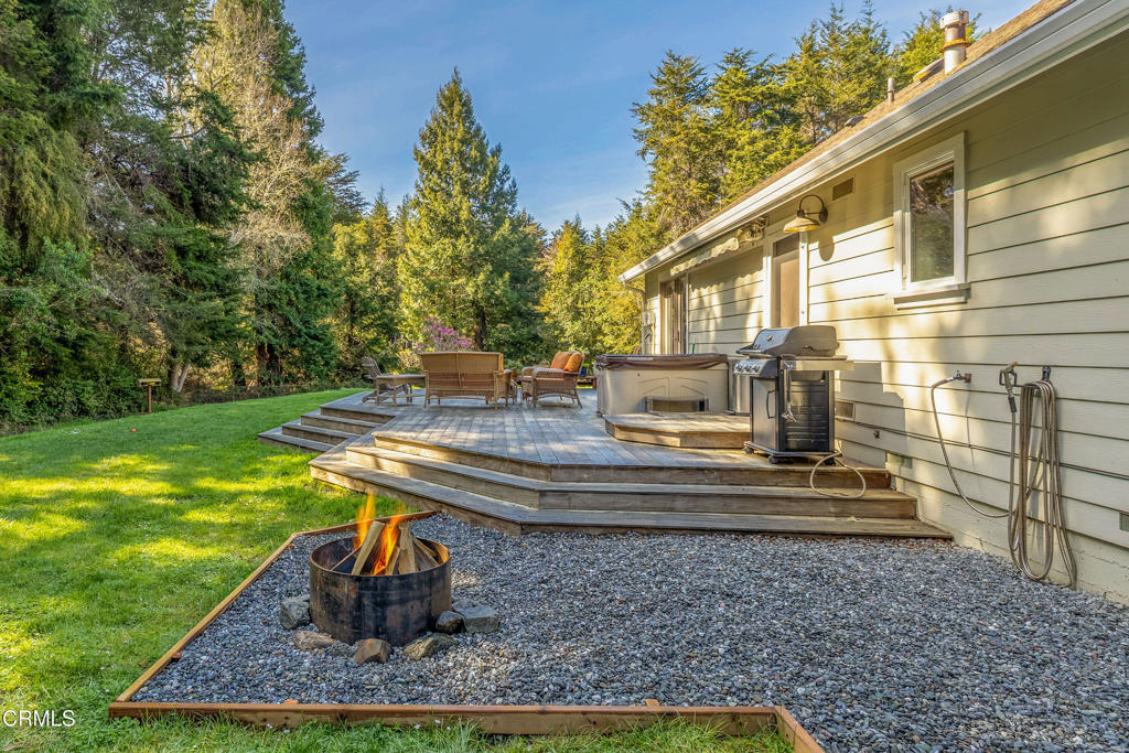 31195 Brush Creek Road Fort Bragg, CA 95437 - Photo 10 of 36 Back Yard