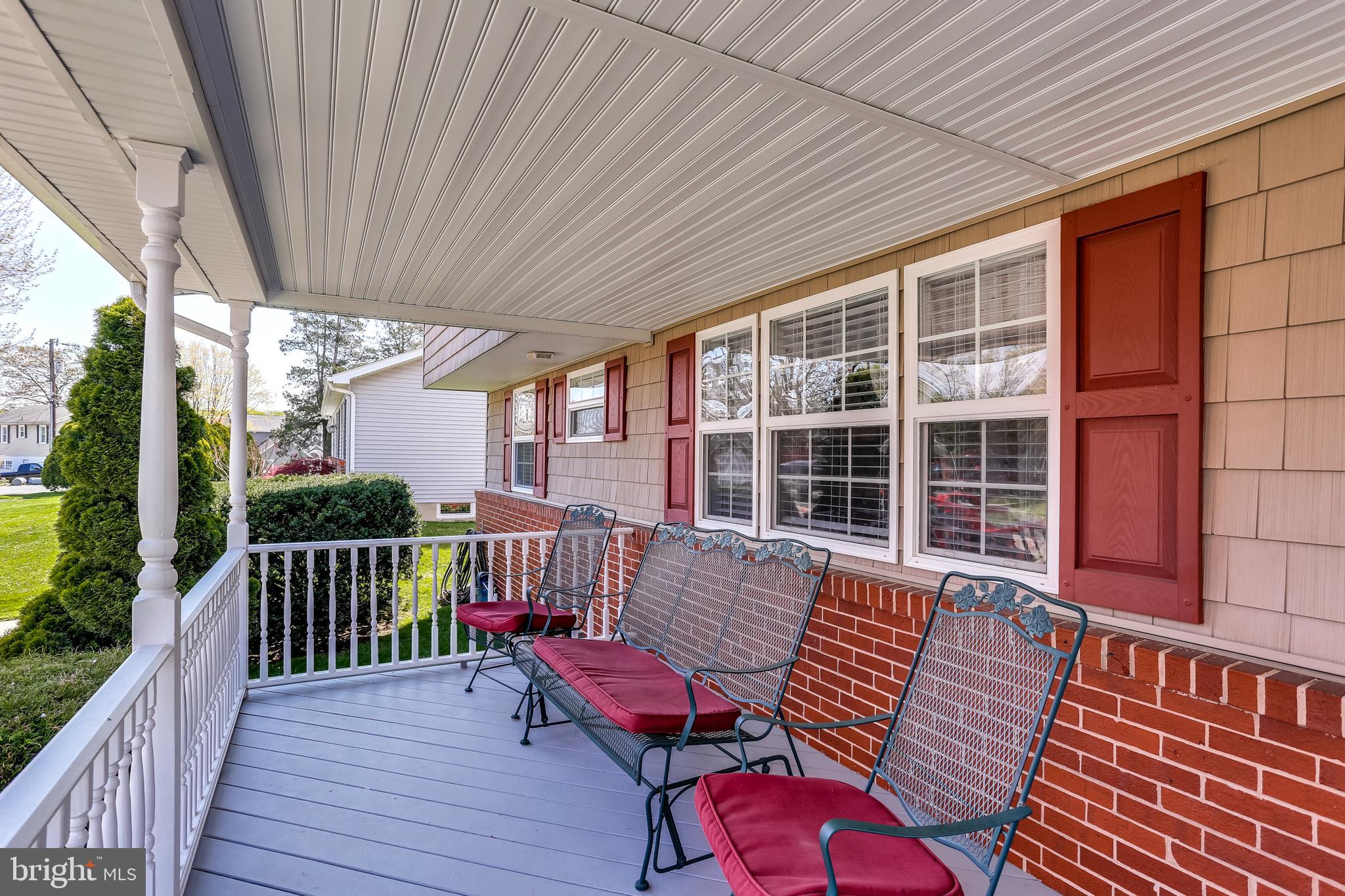7844 North Cove Road Baltimore, MD 21219 - Photo 2 of 31 Large Front porch