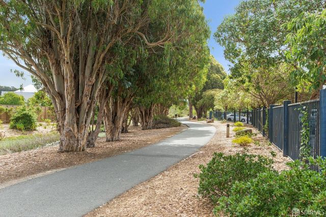 $425,000 | 123 Lakeshore Court, Richmond, CA 94804