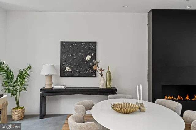 a close view of sink