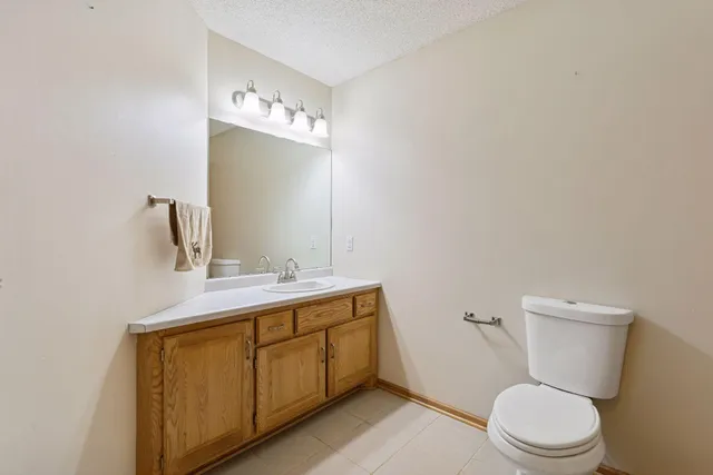 $285,000 | 7095 Ivy Ridge Lane, Circle Pines, MN 55014