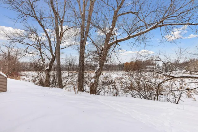 $285,000 | 7095 Ivy Ridge Lane, Circle Pines, MN 55014