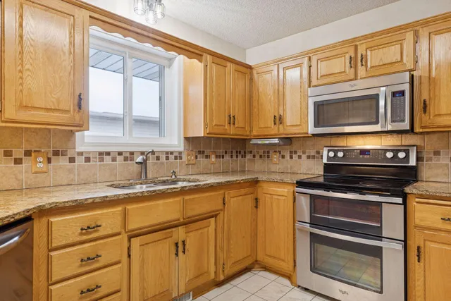 $285,000 | 7095 Ivy Ridge Lane, Circle Pines, MN 55014