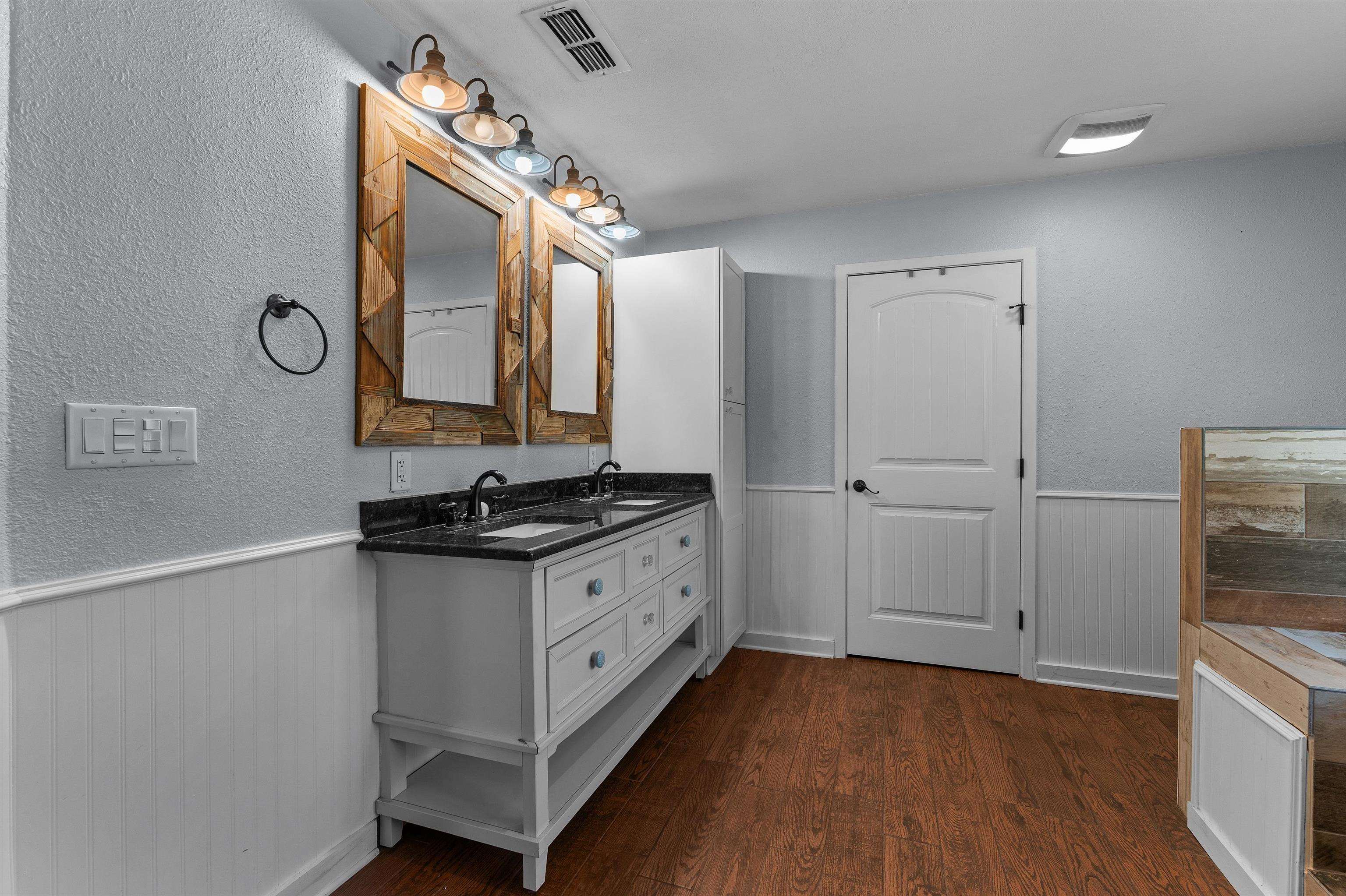 127 Private Road Gary City, TX 75643 - Photo 11 of 34 Gallery Image 11