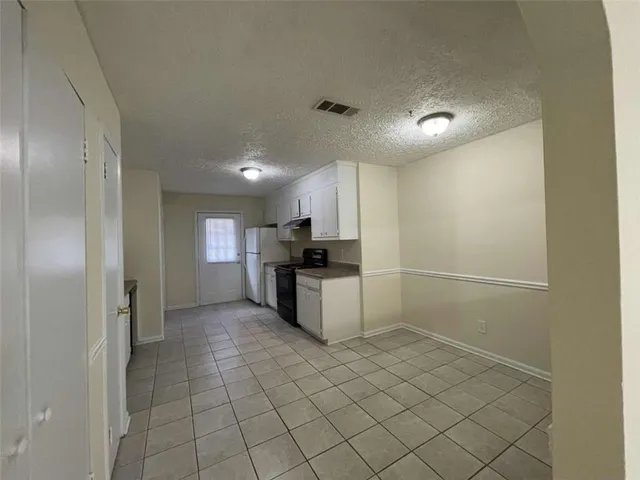 $1,075 | 100 Plum Orchard Road, Unit B, Covington, GA 30016