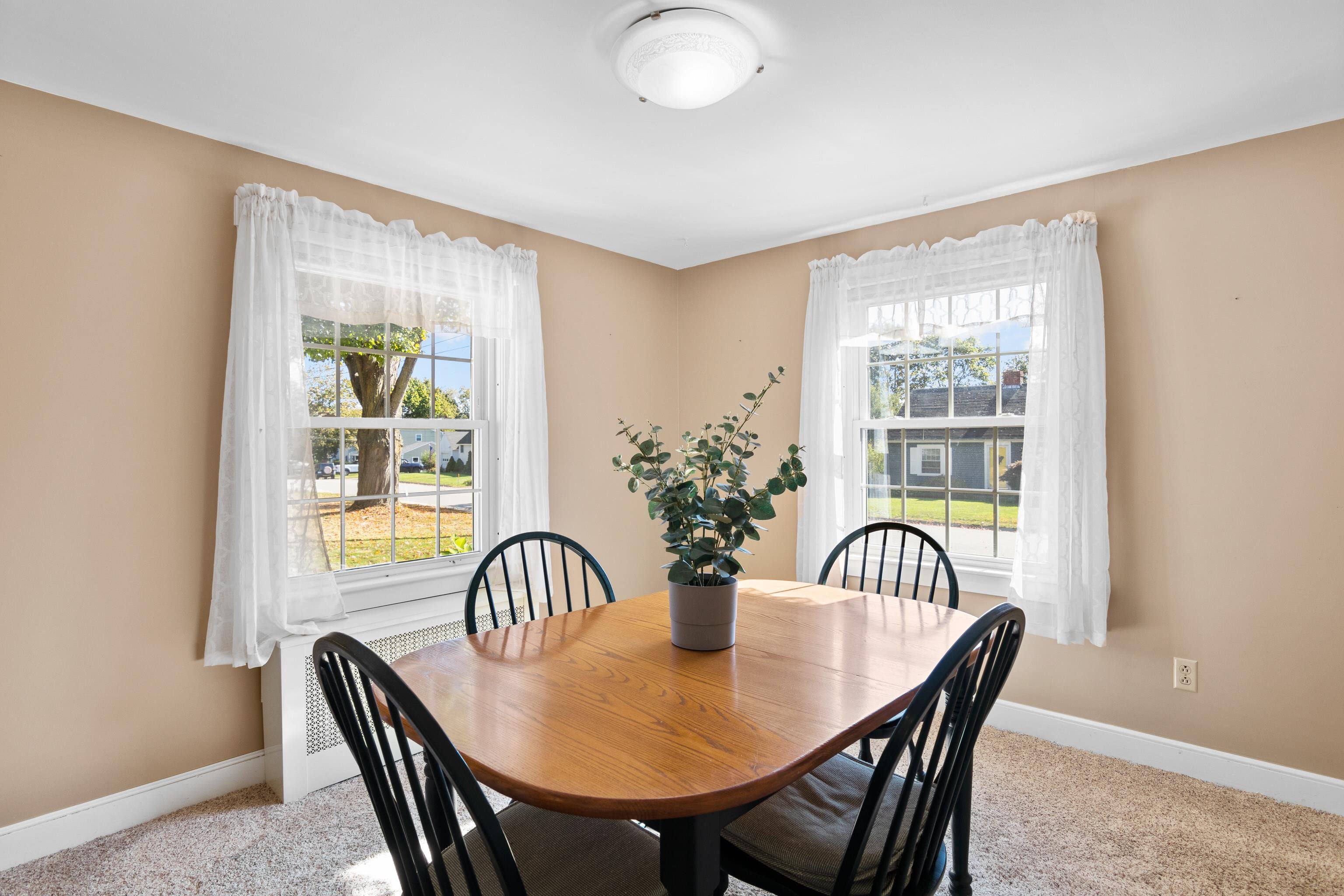 8 Hawthorne Road Dover, NH 03820 - Photo 16 of 40 Gallery Image 16