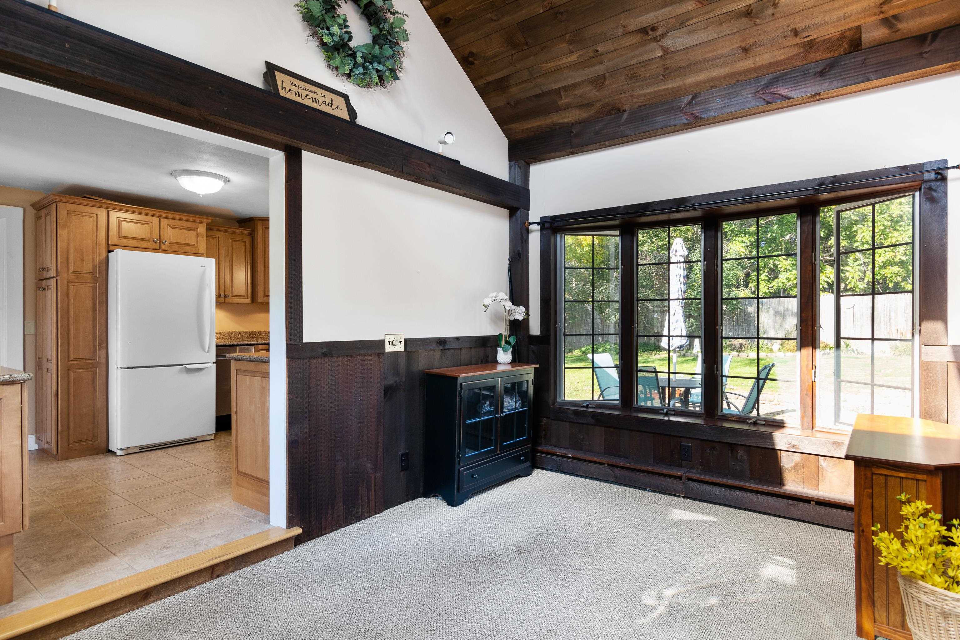 8 Hawthorne Road Dover, NH 03820 - Photo 3 of 40 Gallery Image 3