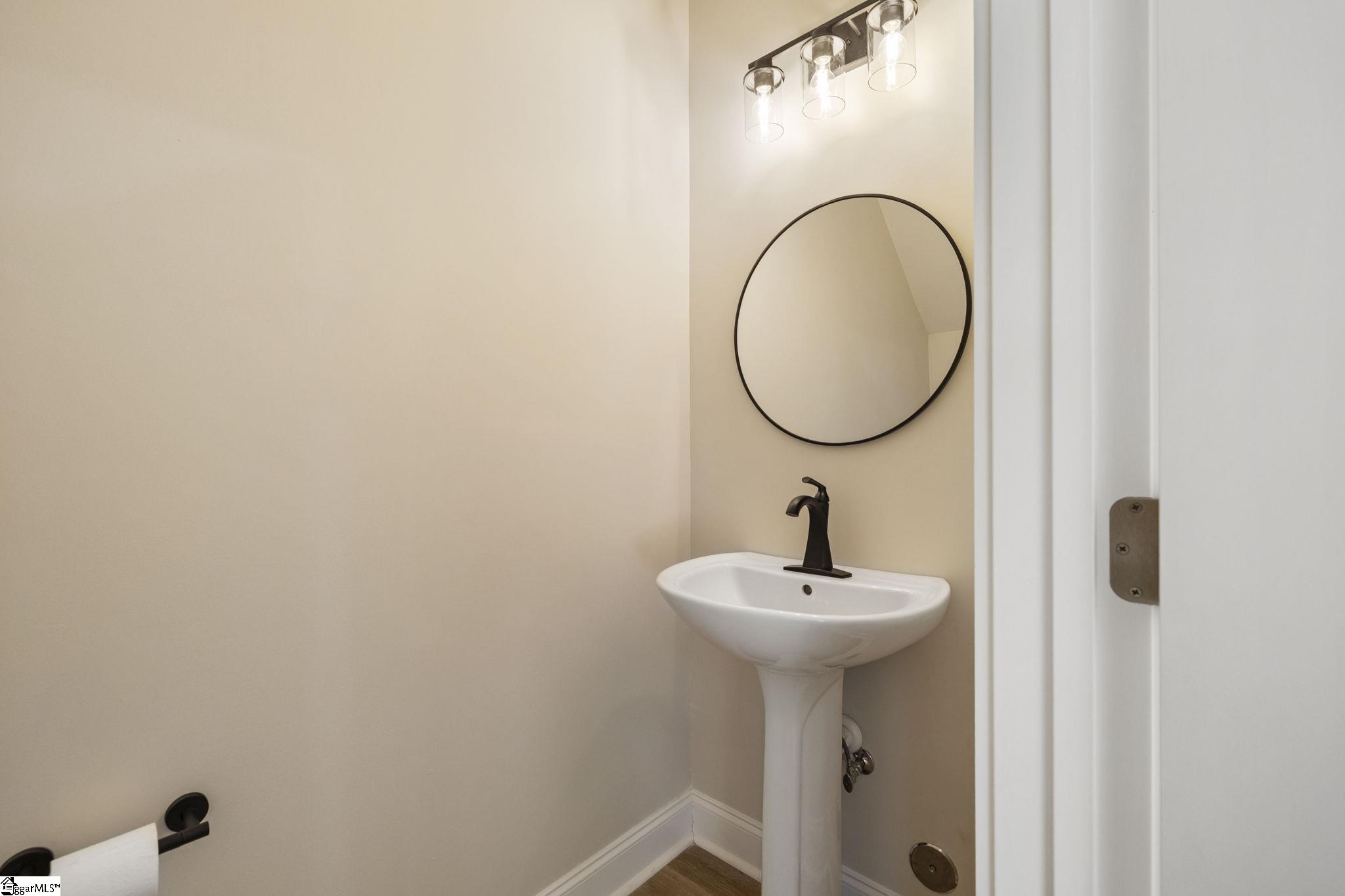 1717 Edwards Road Woodruff, SC 29388 - Photo 11 of 48 Gallery Image 11