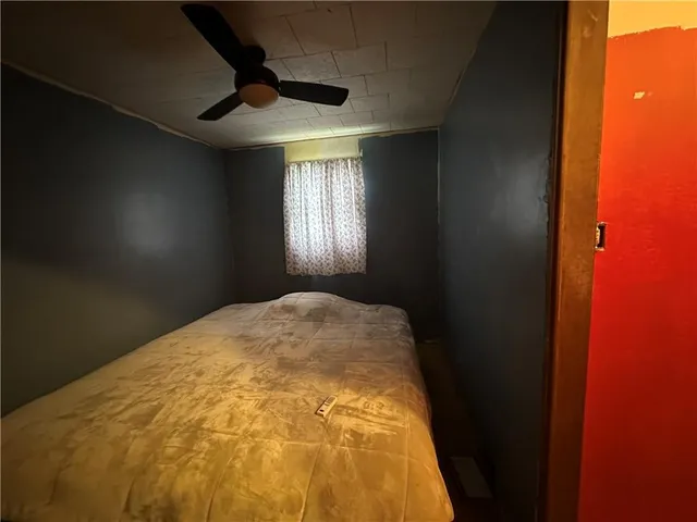 a view of empty room with windows