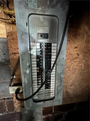 $35,000 | 10042 Highway 553, Mentcle, PA 15761